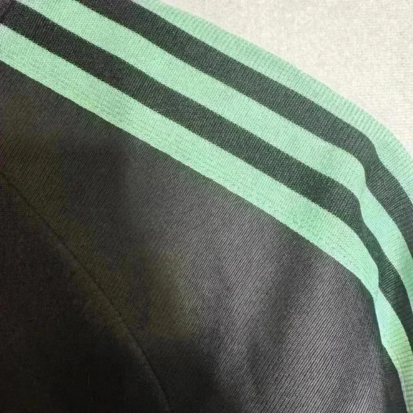 Adidas Women’s  Zip up track jacket XS - Picture 4 of 8